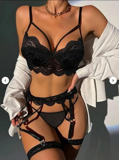 Conjunto de Lingerie Feminina Sexy - Calcinha e Sutiã de Renda Transparente